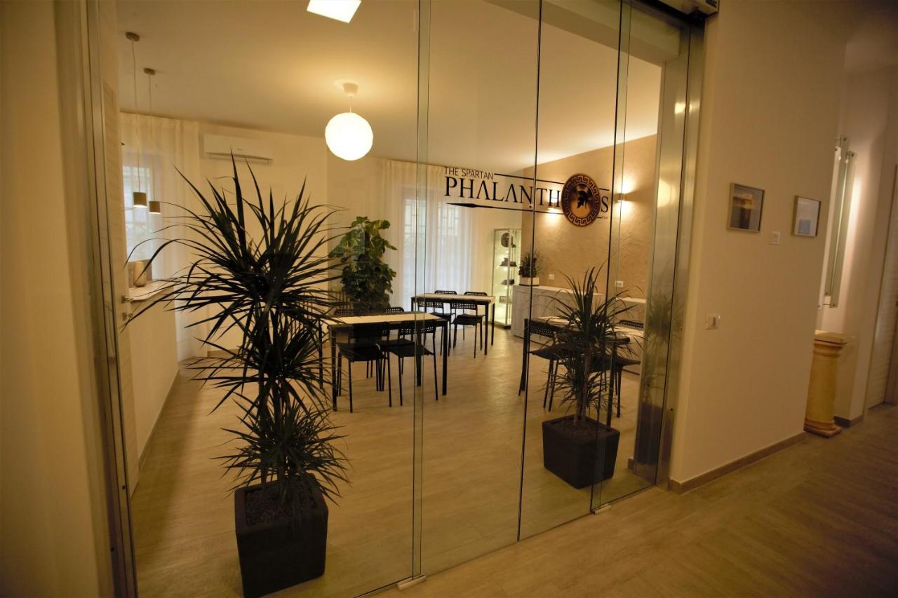 Phalanthos Taranto Bed & Breakfast Dış mekan fotoğraf