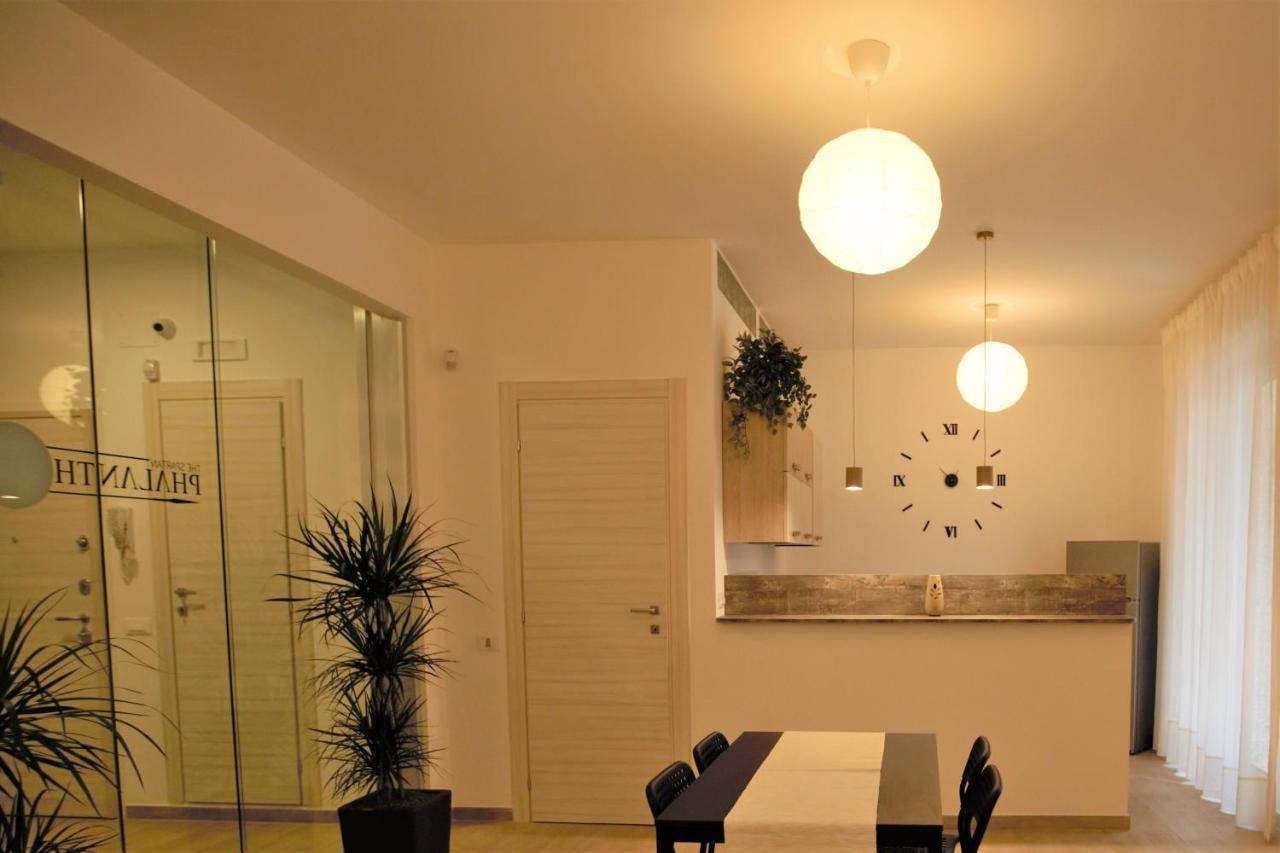 Phalanthos Taranto Bed & Breakfast Dış mekan fotoğraf